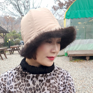 밍크털트리밍 벙거지 버킷햇 중년여성 보넷 겨울 방한 모자